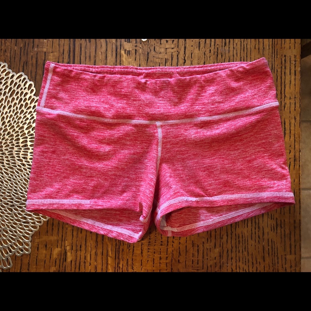 Fleo Women’s Red Heather Shorts